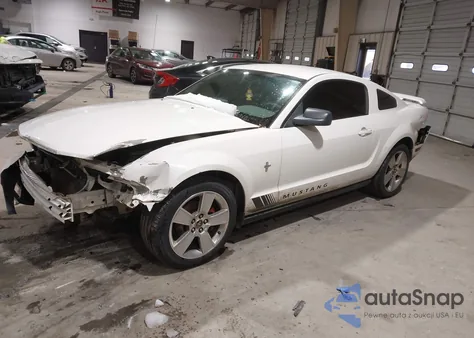 2006 Ford Mustang V6 z USA, uszkodzony, nr VIN 1ZVFT80NX65237244